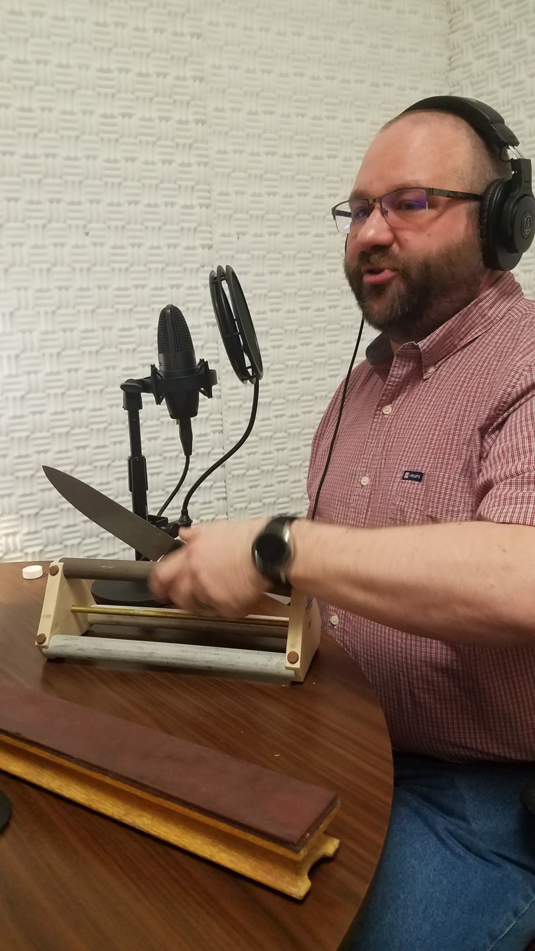 Adam Haen sharpening knives